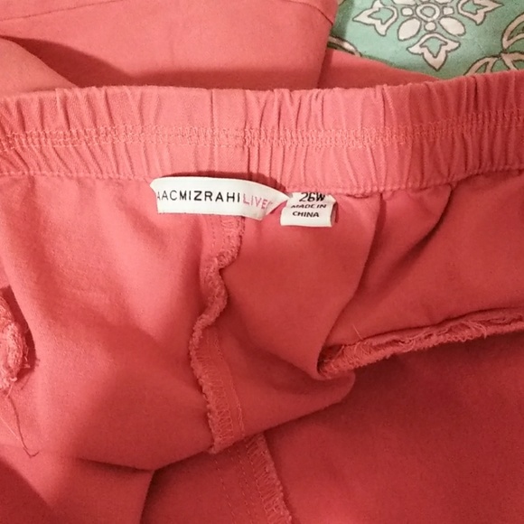 💥SOLD💥Isaac Mizrahi Live capris - Picture 3 of 3